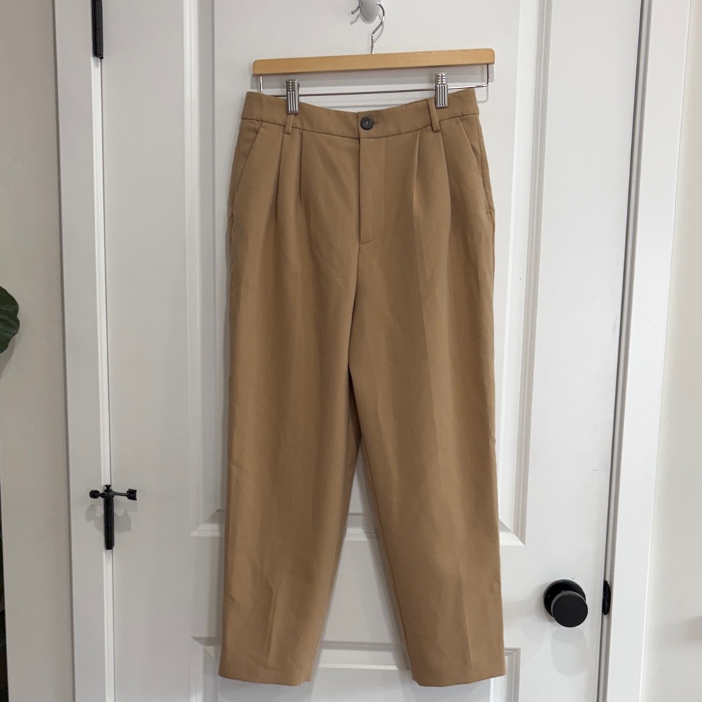 Zara Women’s‎ Khaki Chinos